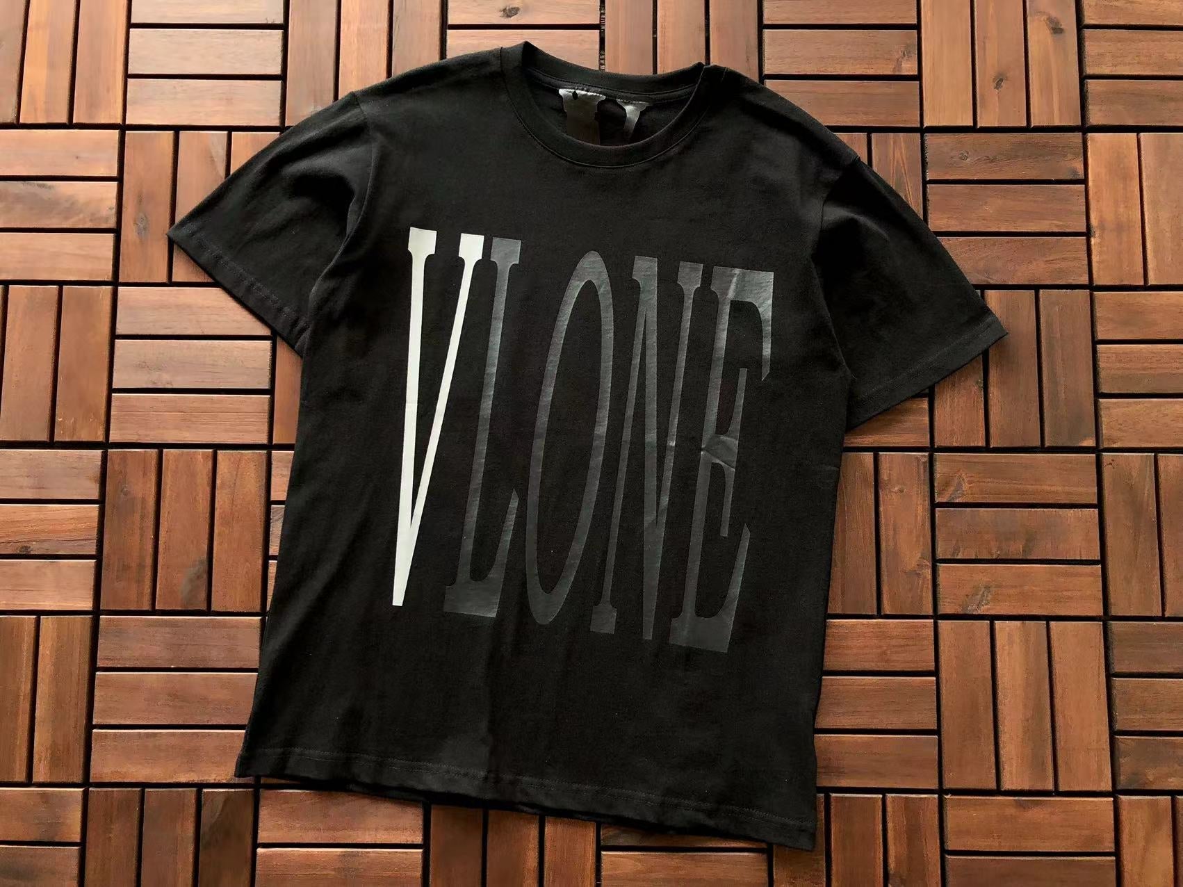 T-Shirt VLone