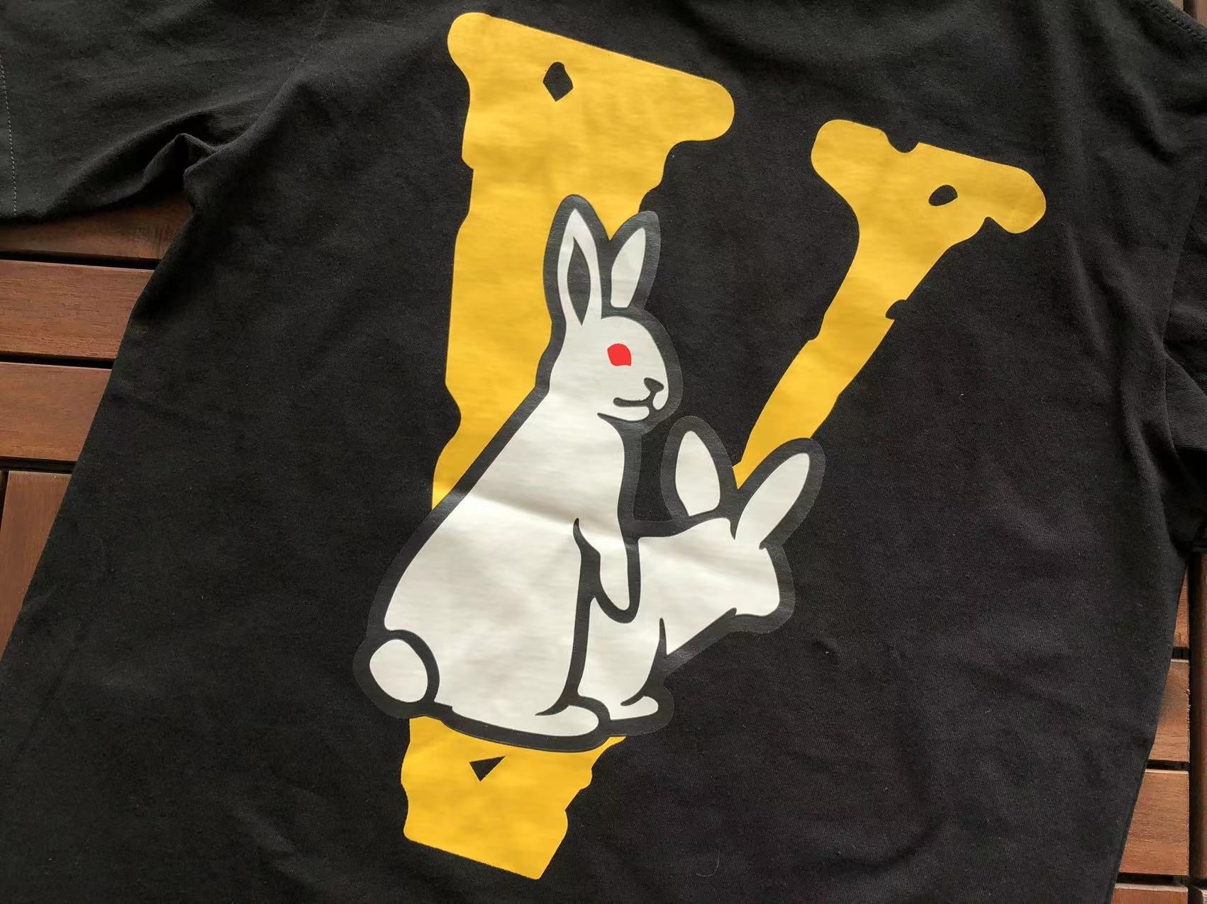 T-Shirt VLone Love.