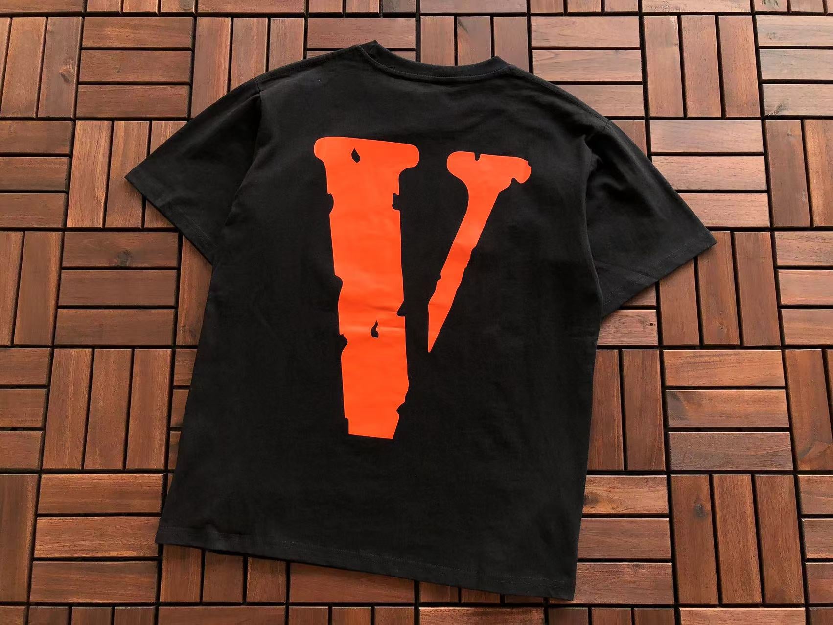 T-Shirt VLone