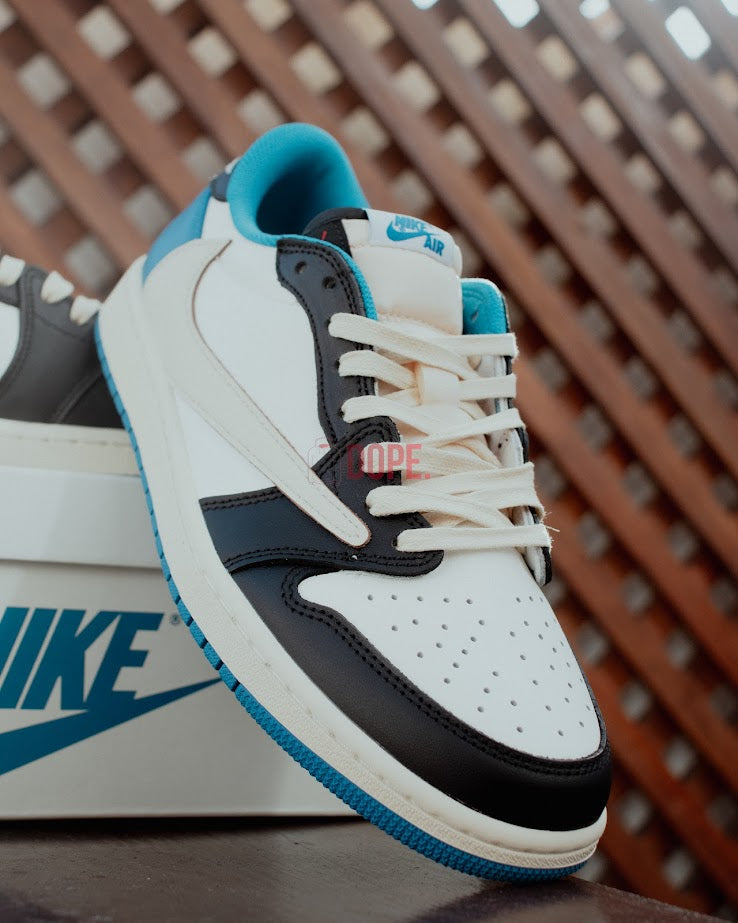 Jordan 1 Retro Low OG SP Fragment x Travis Scott