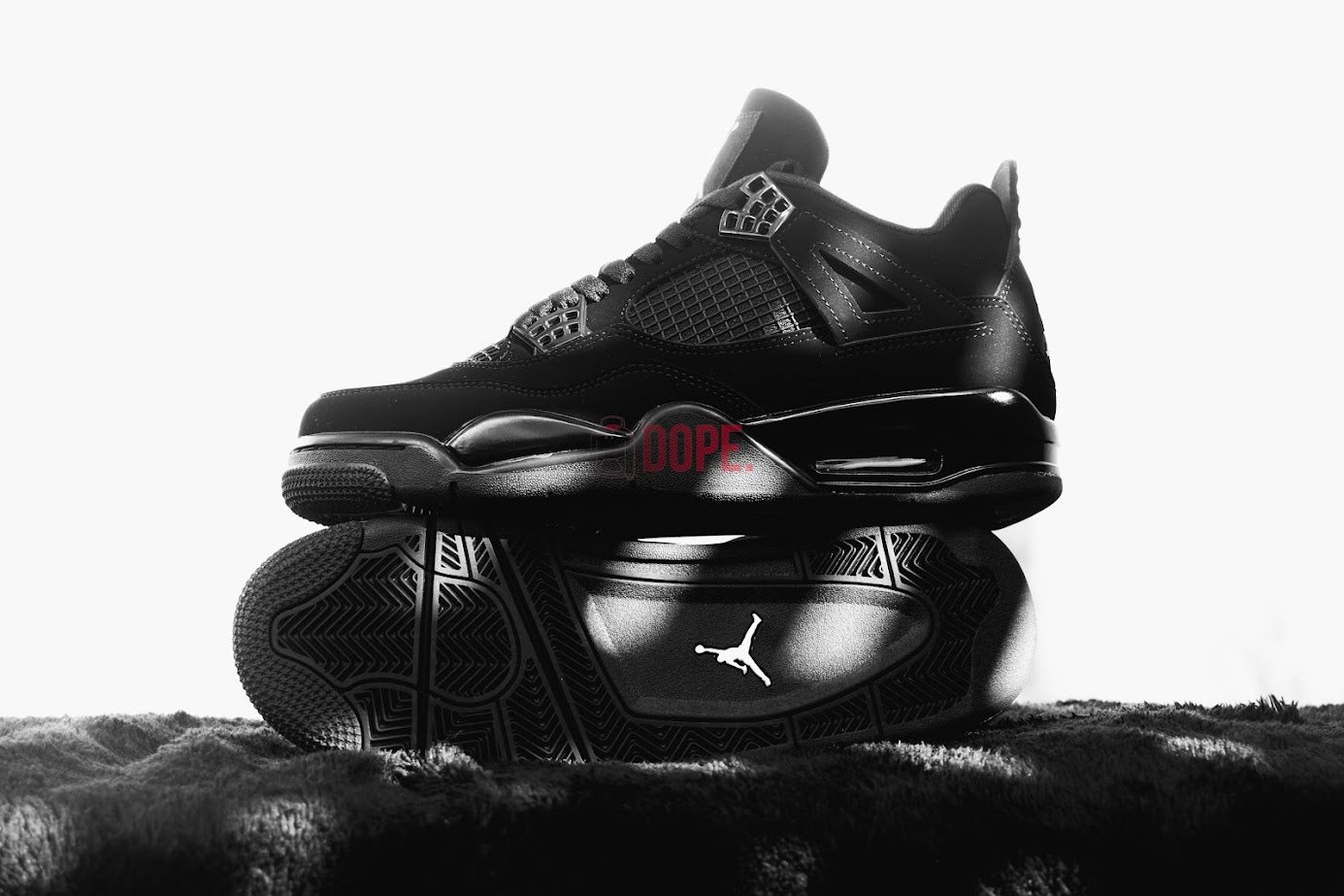 Jordan 4 Retro Black Cat (2025)