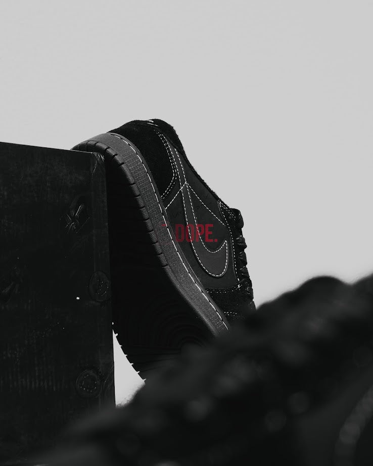 Jordan 1 Retro Low OG SP Travis Scott Black Phantom
