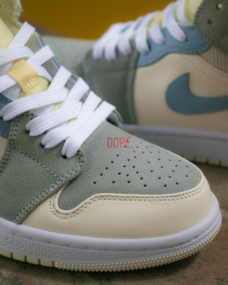 Jordan 1 Mid Mixed Textures Blue