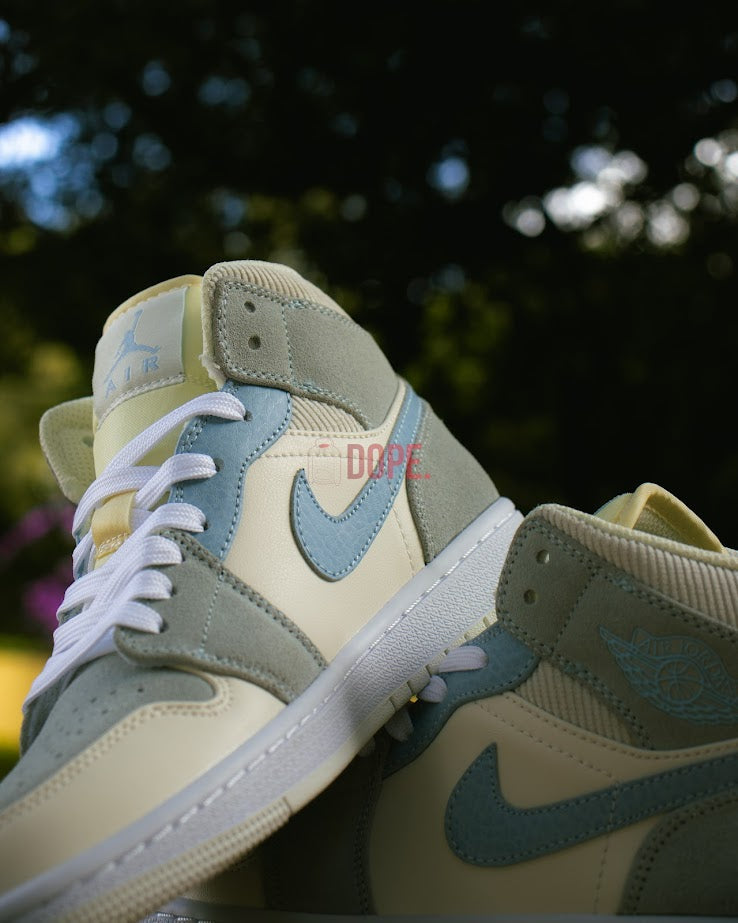 Jordan 1 Mid Mixed Textures Blue