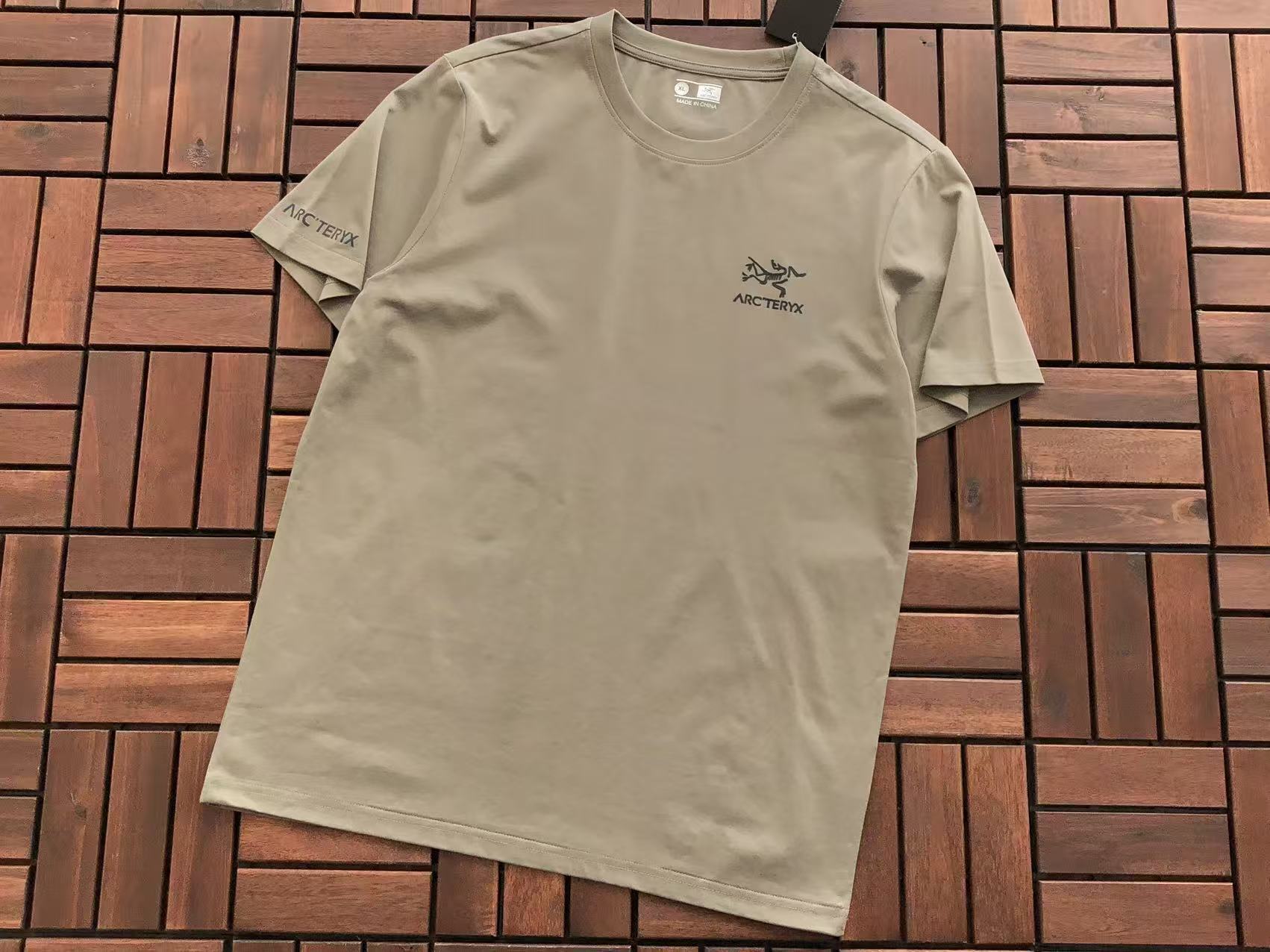 Arc'teryx T-Shirt