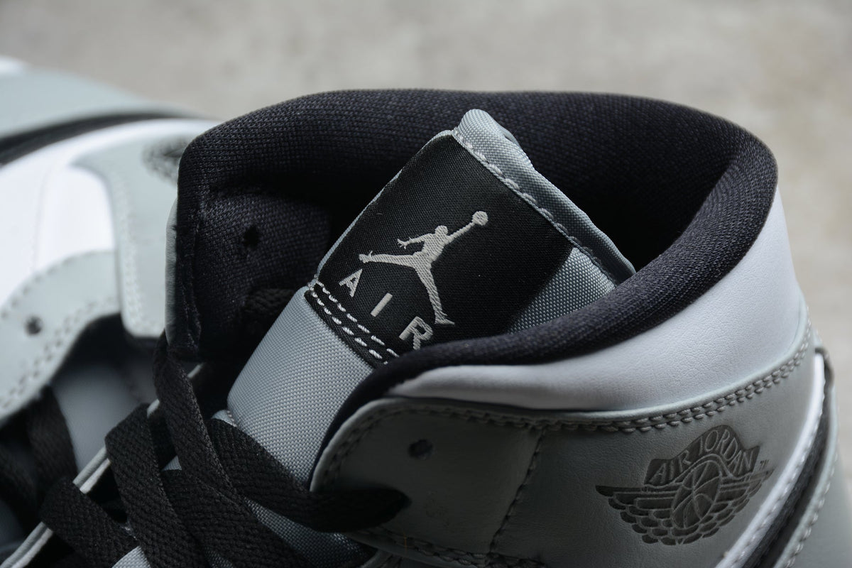 Jordan 1 Mid Light Smoke Grey