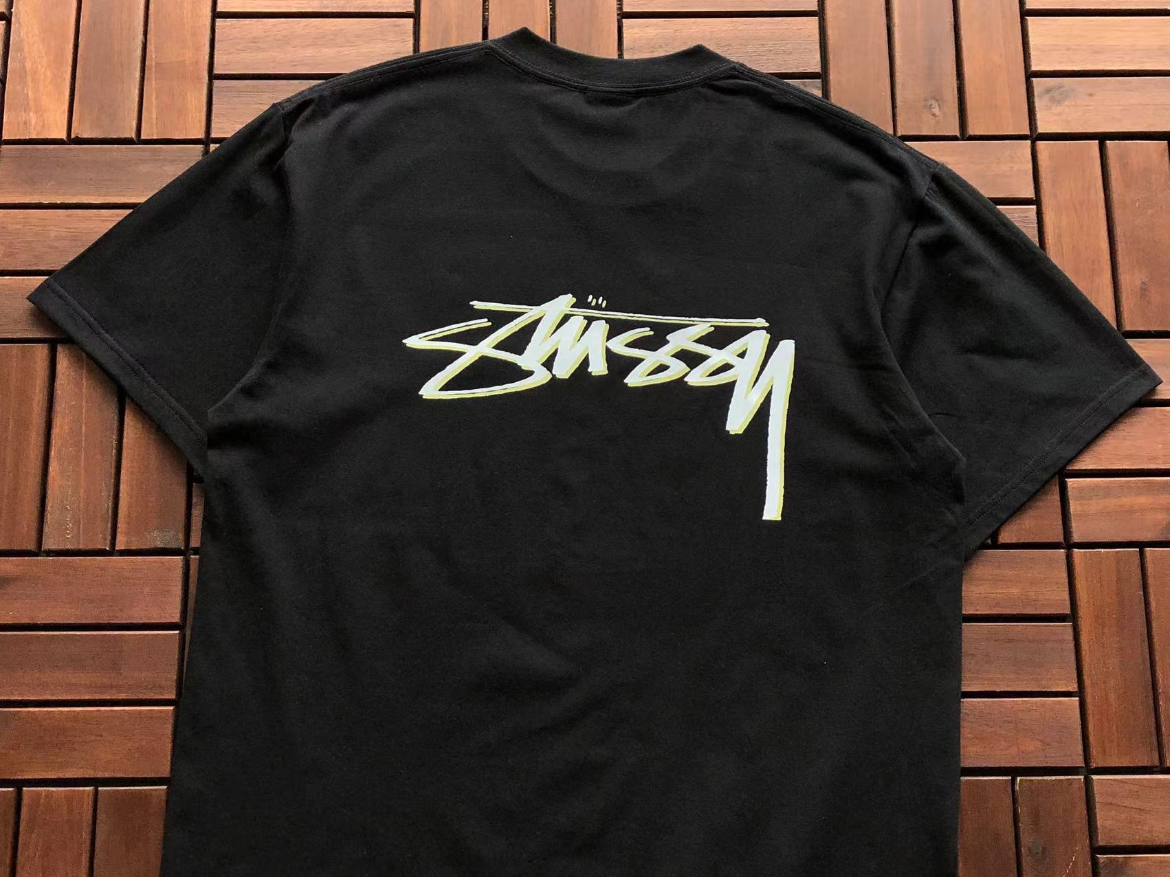 T-Shirt Stussy
