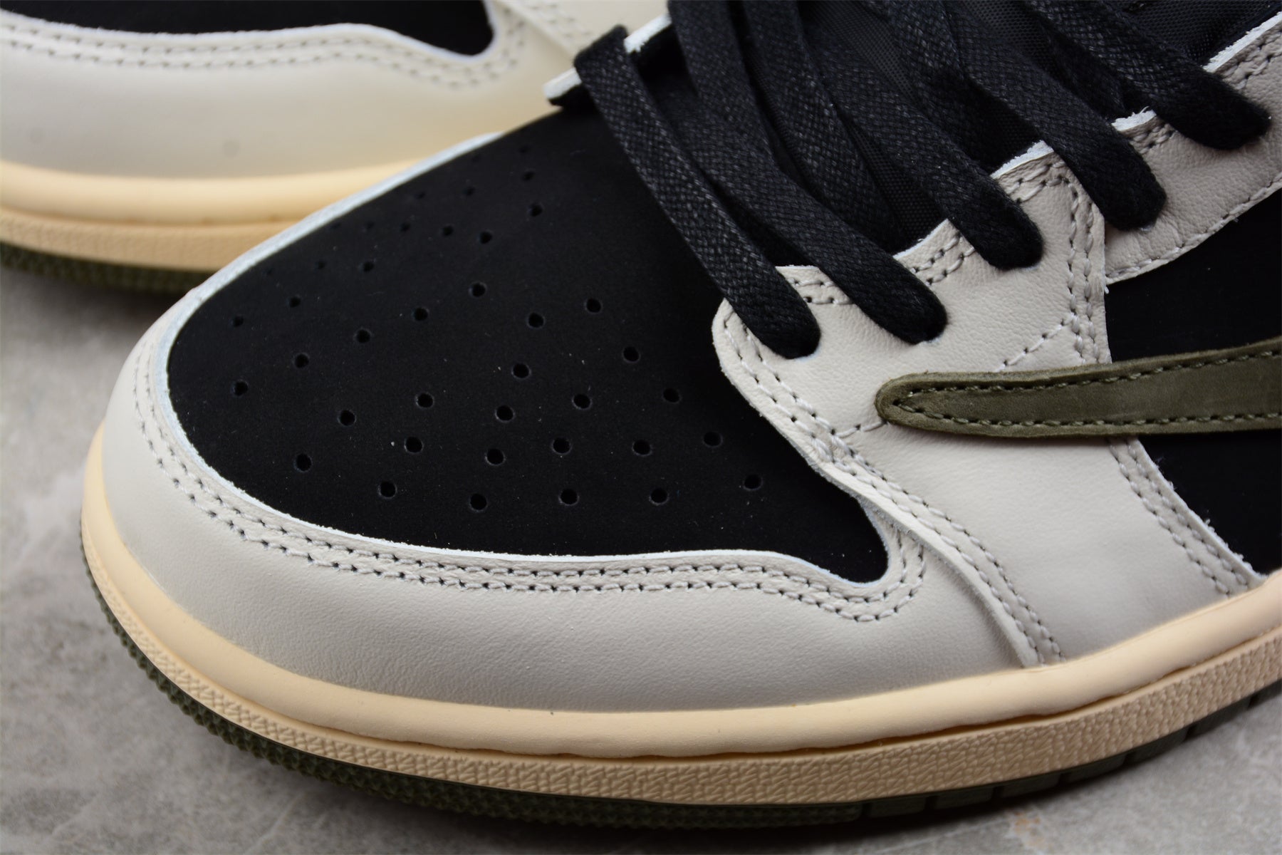 Jordan 1 Retro Low OG SP Travis Scott Olive