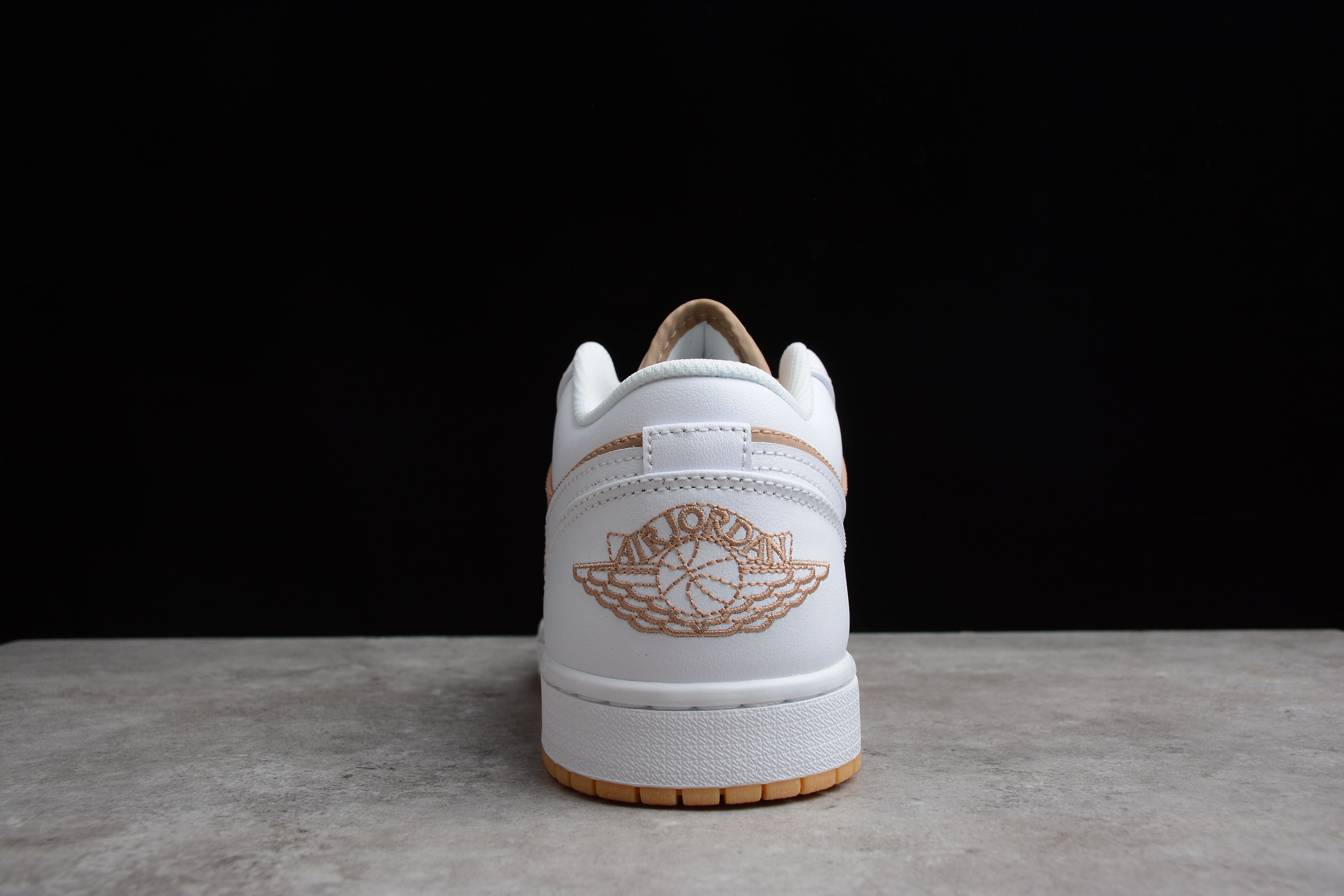 Jordan 1 Low Gum White