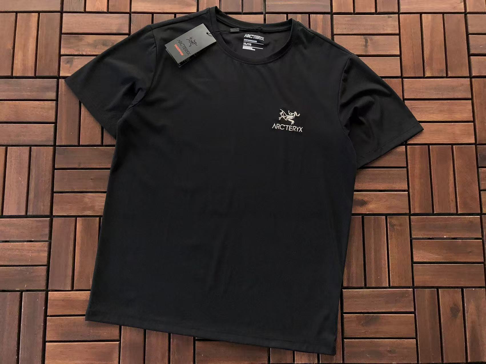 Arc'teryx T-Shirt