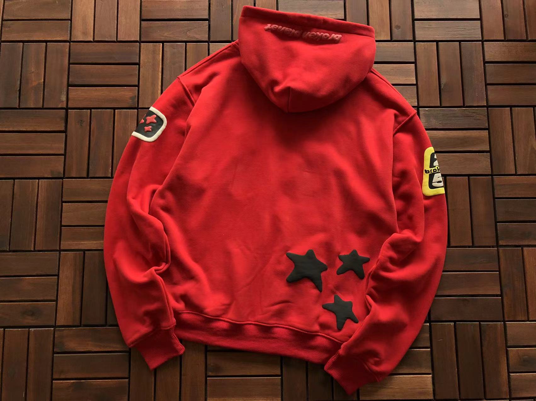 Broken Planet Hoodie Vermelho