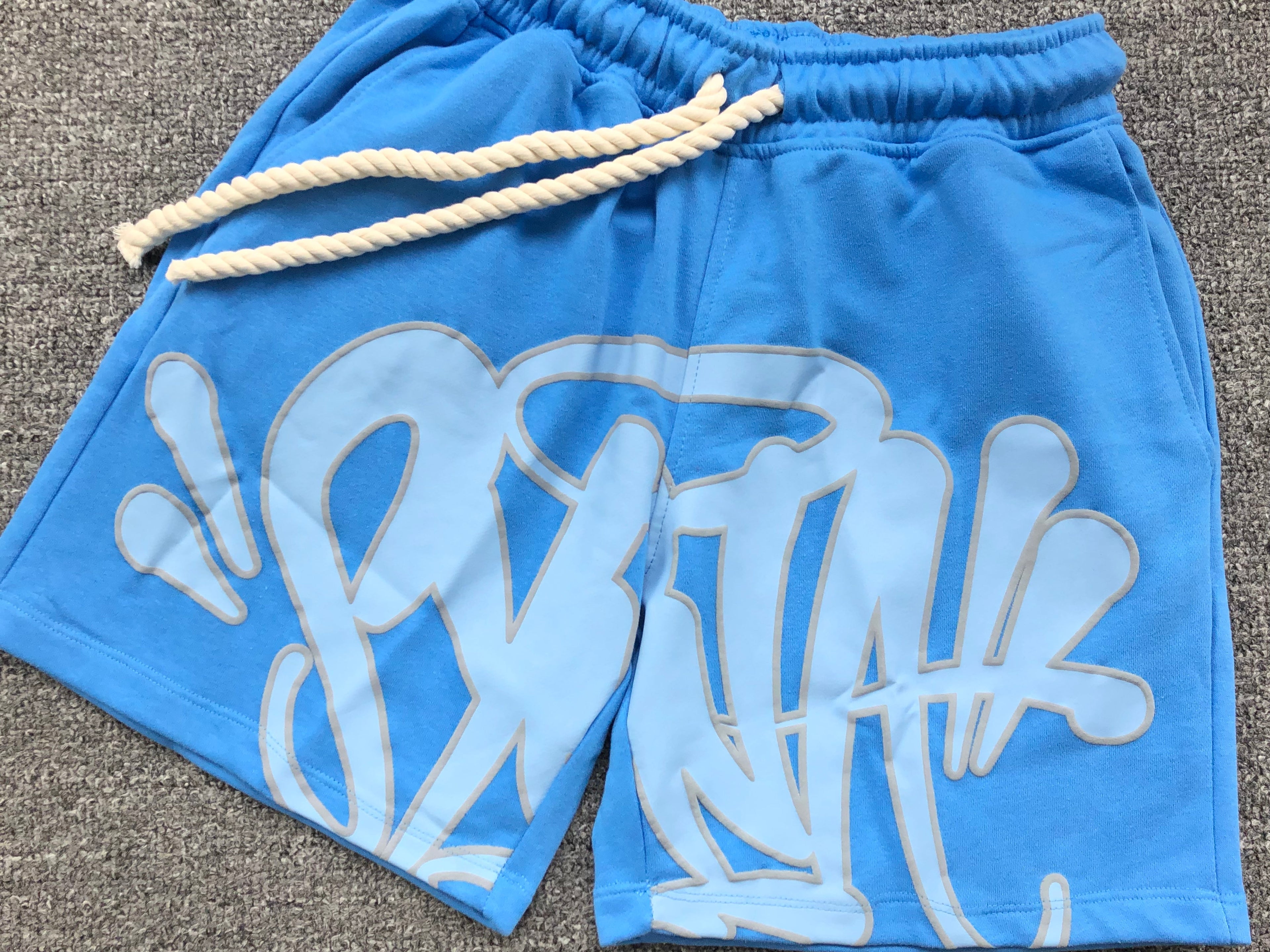 Syna WRLD Short