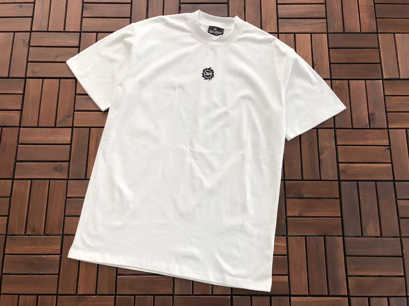 T-Shirt Broken Planet
