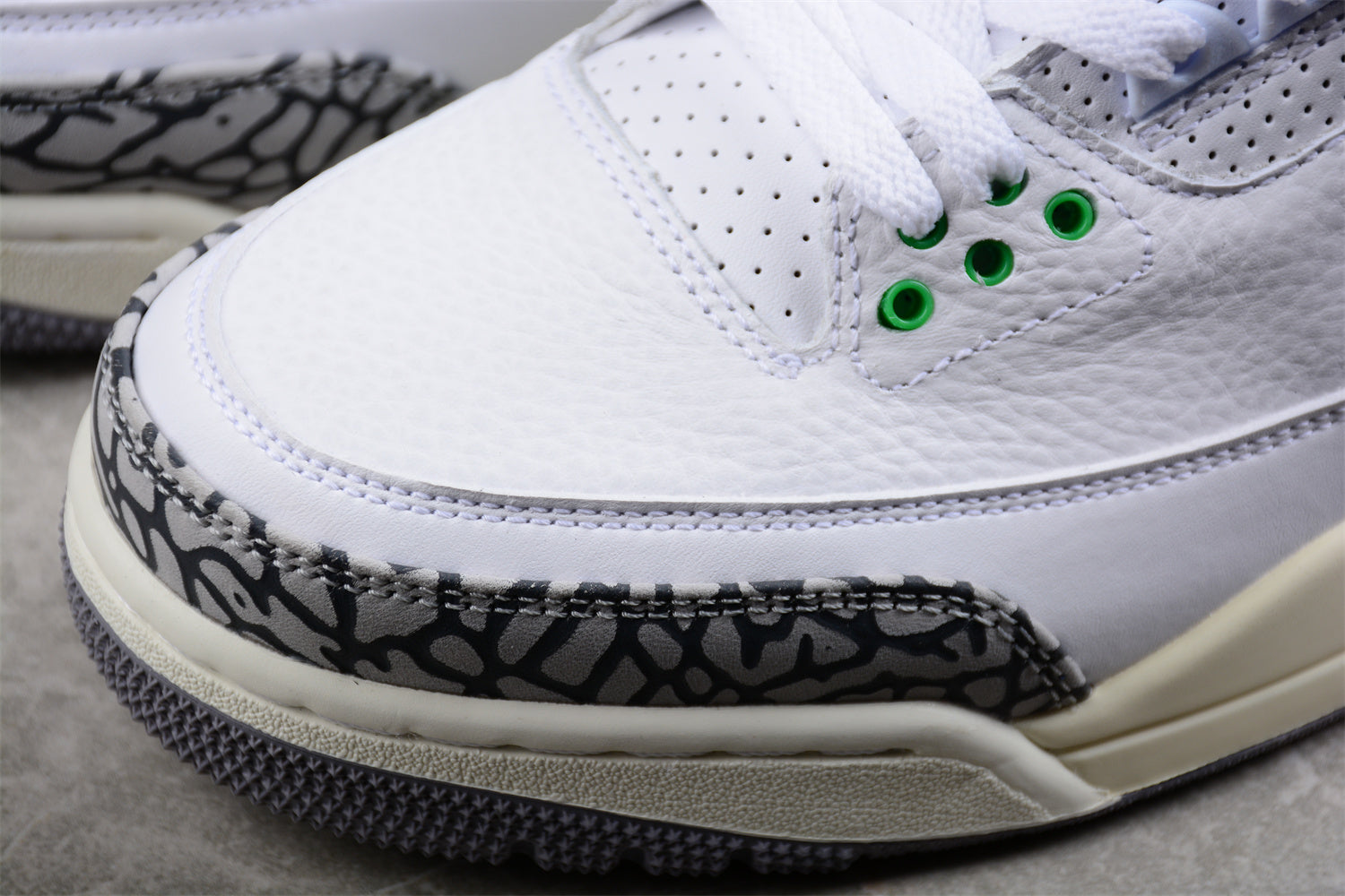 Jordan 3 Retro Lucky Green