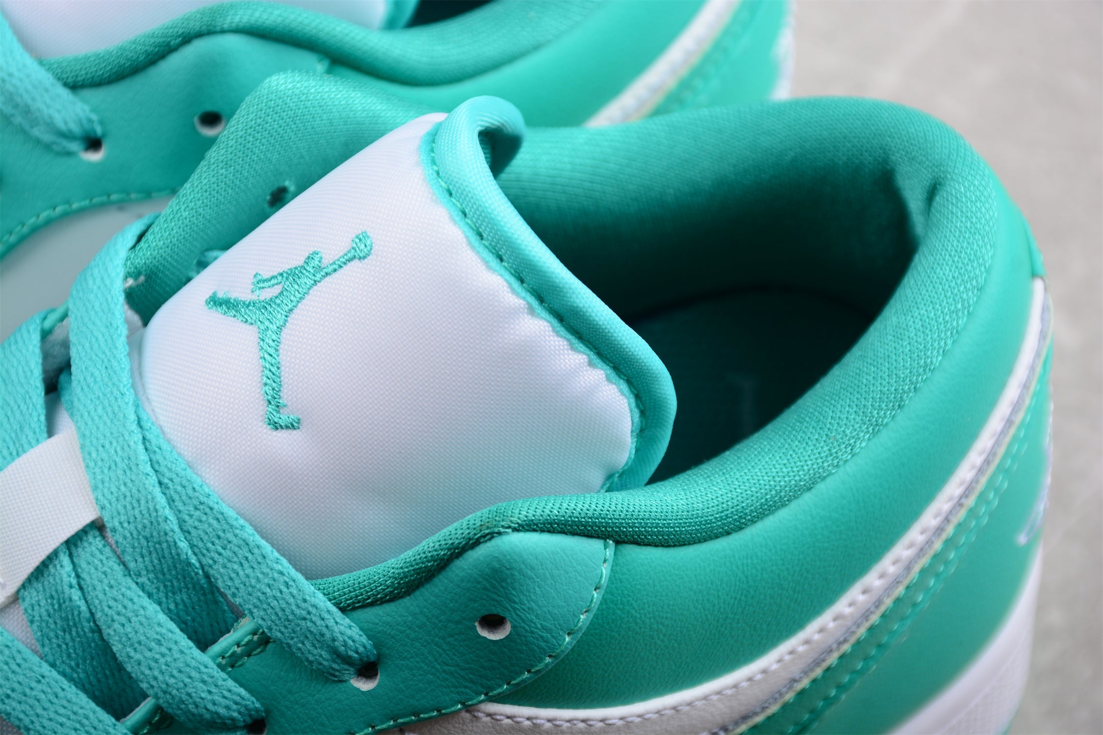 Jordan 1 Low New Emerald